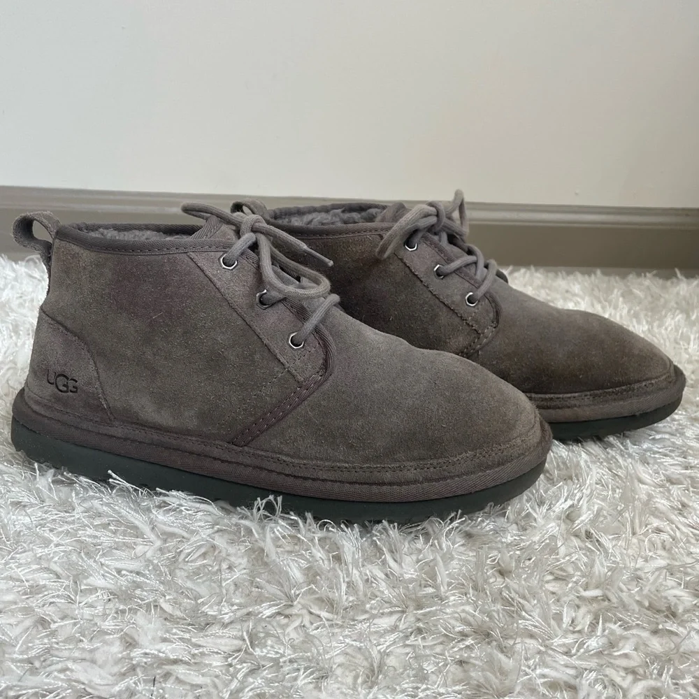 UGG Men's Gray Neumel Chukka Boots